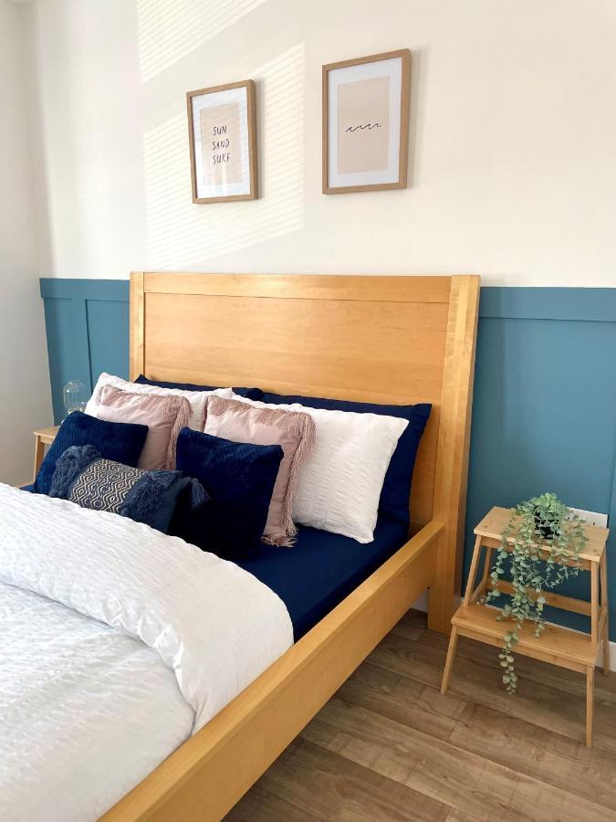 Central, Bright & Spacious Apartment - Parking Included Bournemouth Bagian luar foto