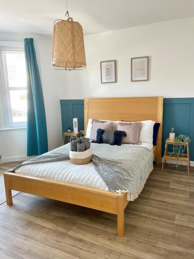 Central, Bright & Spacious Apartment - Parking Included Bournemouth Bagian luar foto